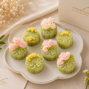 Moonlight Cloud (Yogurt Snowy Mooncake) 月白 · 云裳冰皮月饼 - 4pcs